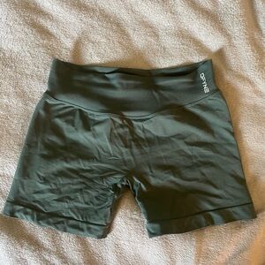 Dfyne Impact workout shorts, 4.5” inseam